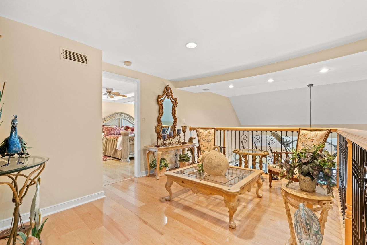 1398 Basin Trail Photo 29