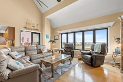 1398 Basin Trail photo 4