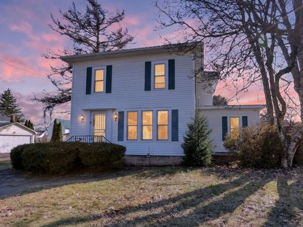 220 Coshocton Avenue, Mount Vernon, OH 43050