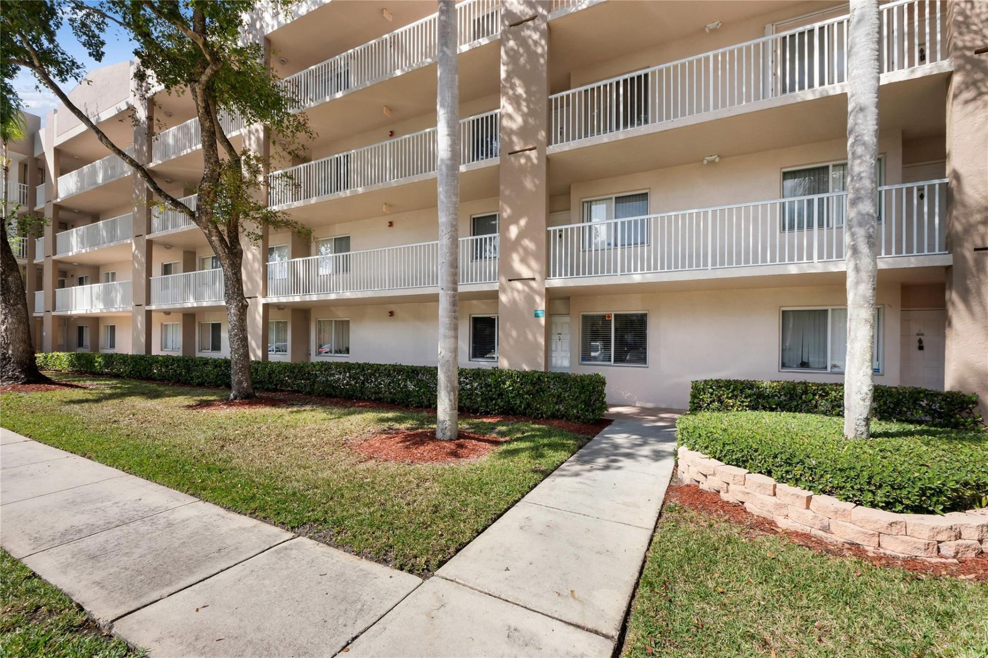 9511 Weldon Circle, Unit G105, Tamarac, FL 33321 Photo