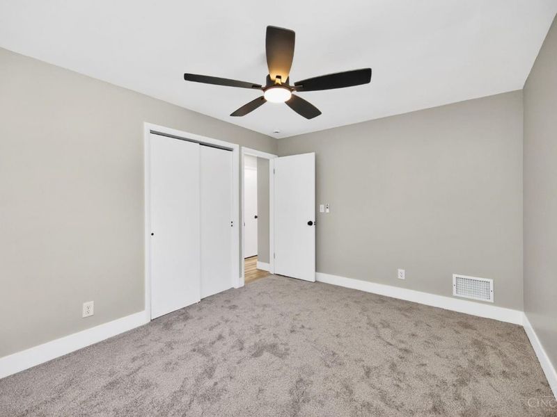 1961 Connecticut Avenue, Cincinnati, OH 45224 Photo 20