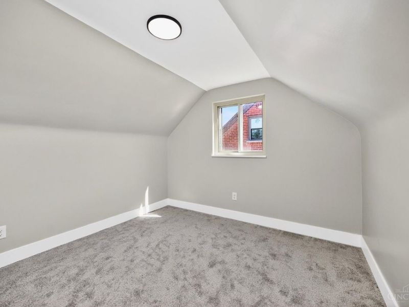 1961 Connecticut Avenue, Cincinnati, OH 45224 Photo 36