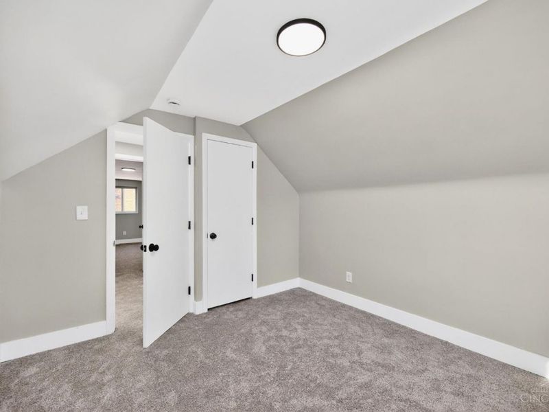 1961 Connecticut Avenue, Cincinnati, OH 45224 Photo 37