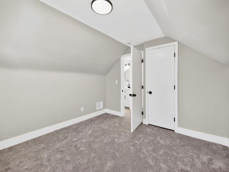 1961 Connecticut Avenue, Cincinnati, OH 45224 Photo 38