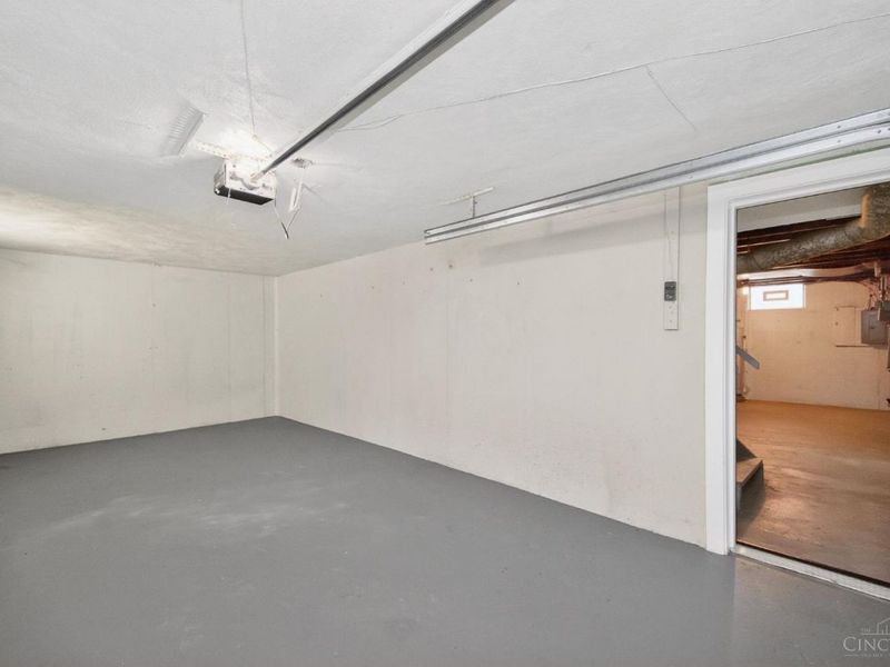 1961 Connecticut Avenue, Cincinnati, OH 45224 Photo 48