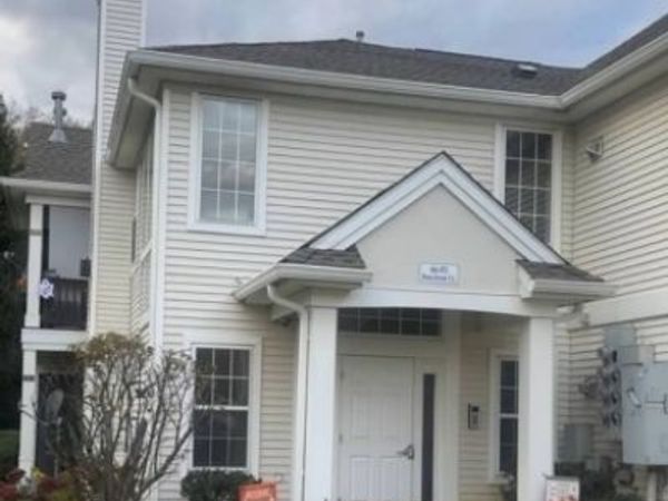 870 Honeybrook Cir, Lopatcong, NJ 08886