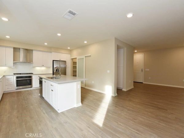 157 Bowery, Irvine, CA 92612