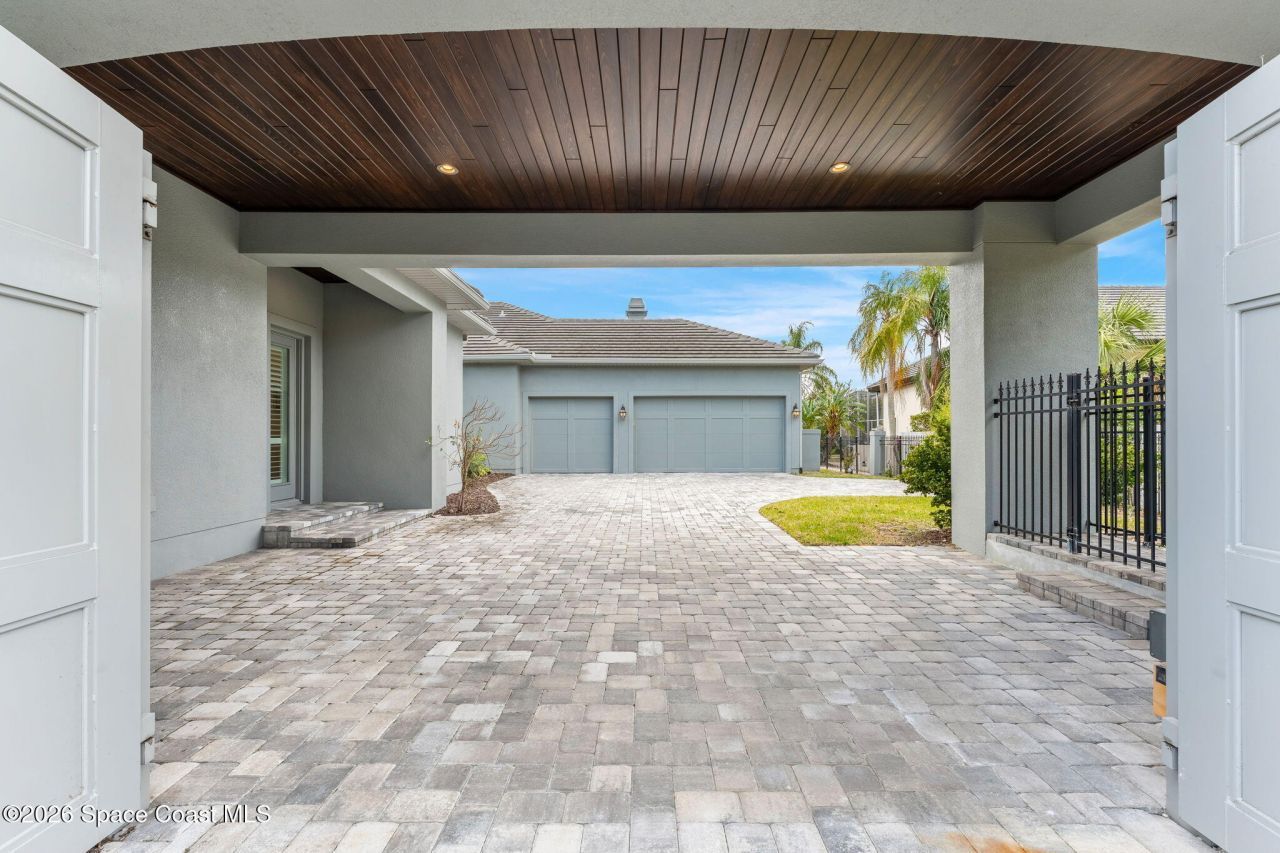 135 Lansing Island Drive, Indian Harbor Beach, FL 32937 Photo