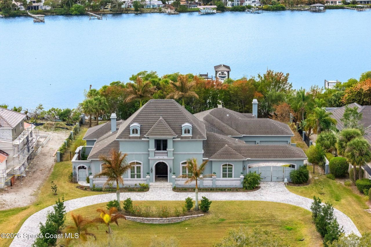 135 Lansing Island Drive, Indian Harbor Beach, FL 32937 Photo