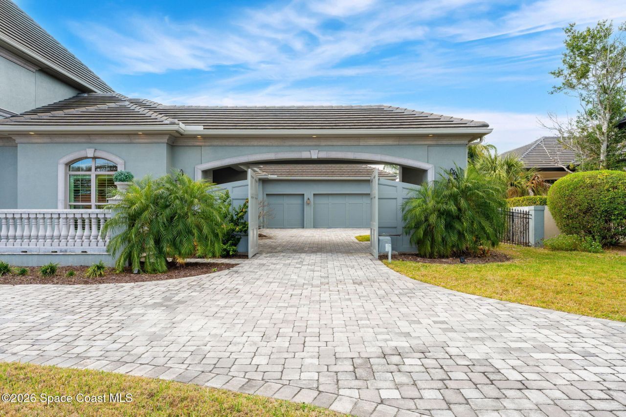 135 Lansing Island Drive, Indian Harbor Beach, FL 32937 Photo