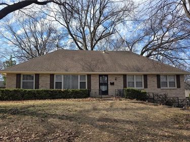 3600 S Delaware Avenue, Independence, MO 64055