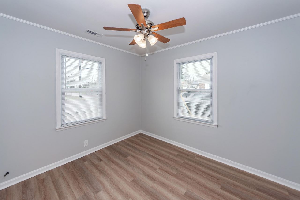 2209 Odessa Street Photo 12