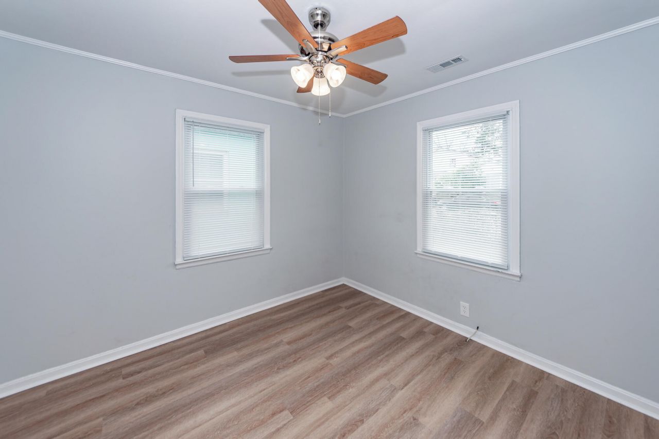 2209 Odessa Street Photo 14