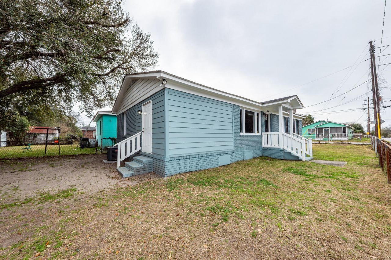 2209 Odessa Street Photo 16