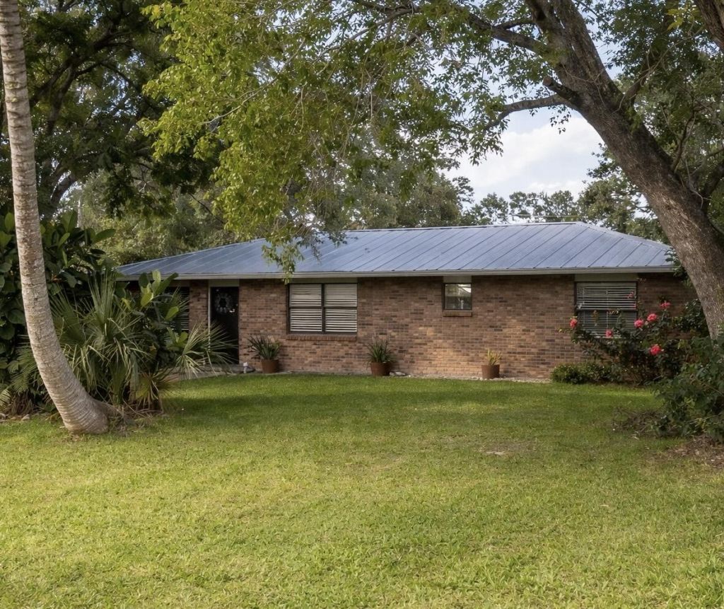 2325 SW Independence Road Sw, Port Saint Lucie, FL 34953 Photo