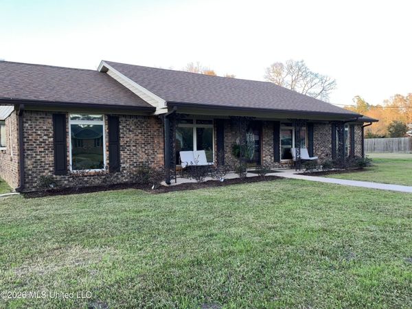 8000 Helmsdale, Ocean Springs, MS 39564