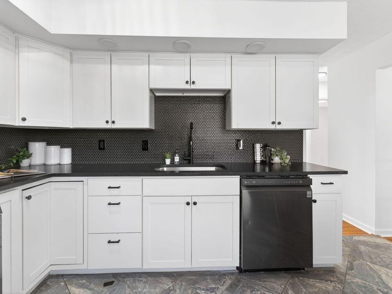 6416 Faircrest Road, Columbus, OH 43229 Photo 10