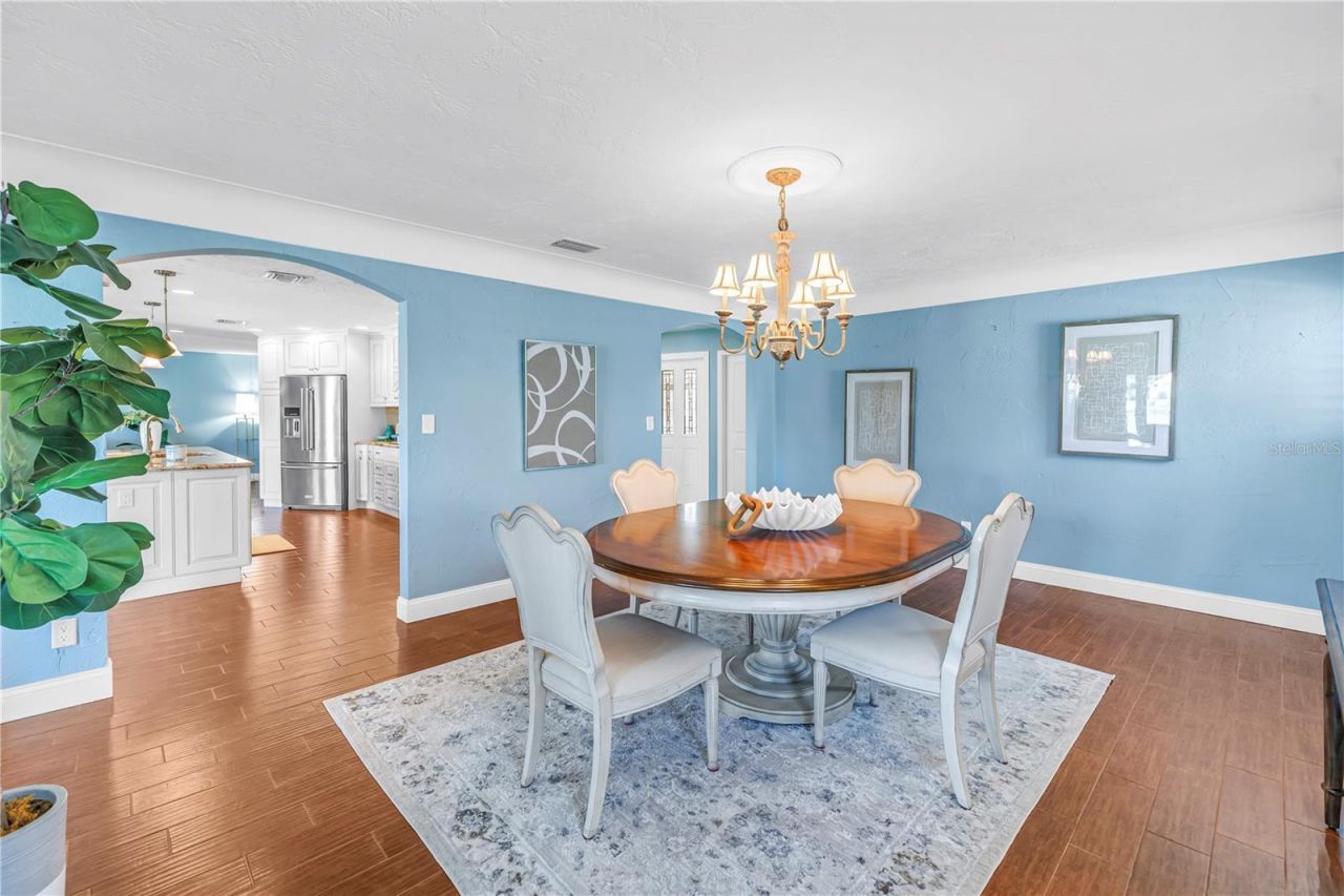 1964 Massachusetts Avenue Ne, Saint Petersburg, FL 33703 Photo