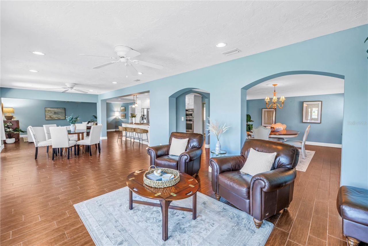 1964 Massachusetts Avenue Ne, Saint Petersburg, FL 33703 Photo