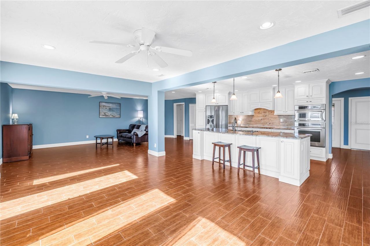 1964 Massachusetts Avenue Ne, Saint Petersburg, FL 33703 Photo