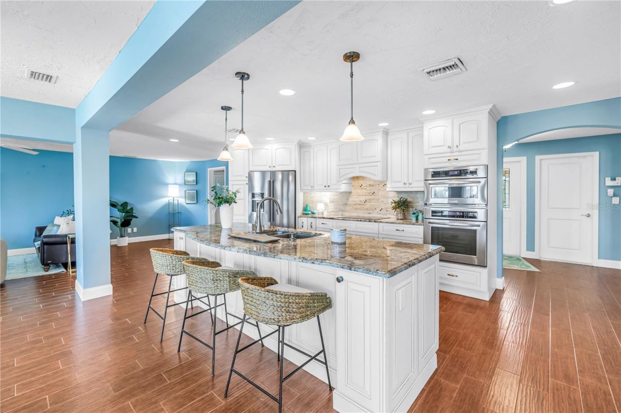 1964 Massachusetts Avenue Ne, Saint Petersburg, FL 33703 Photo
