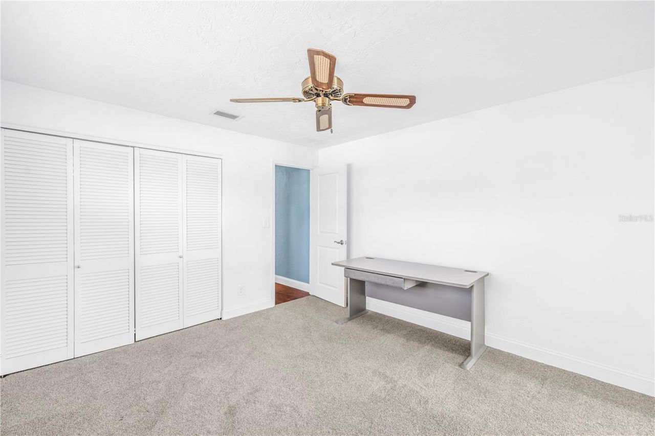 1964 Massachusetts Avenue Ne, Saint Petersburg, FL 33703 Photo