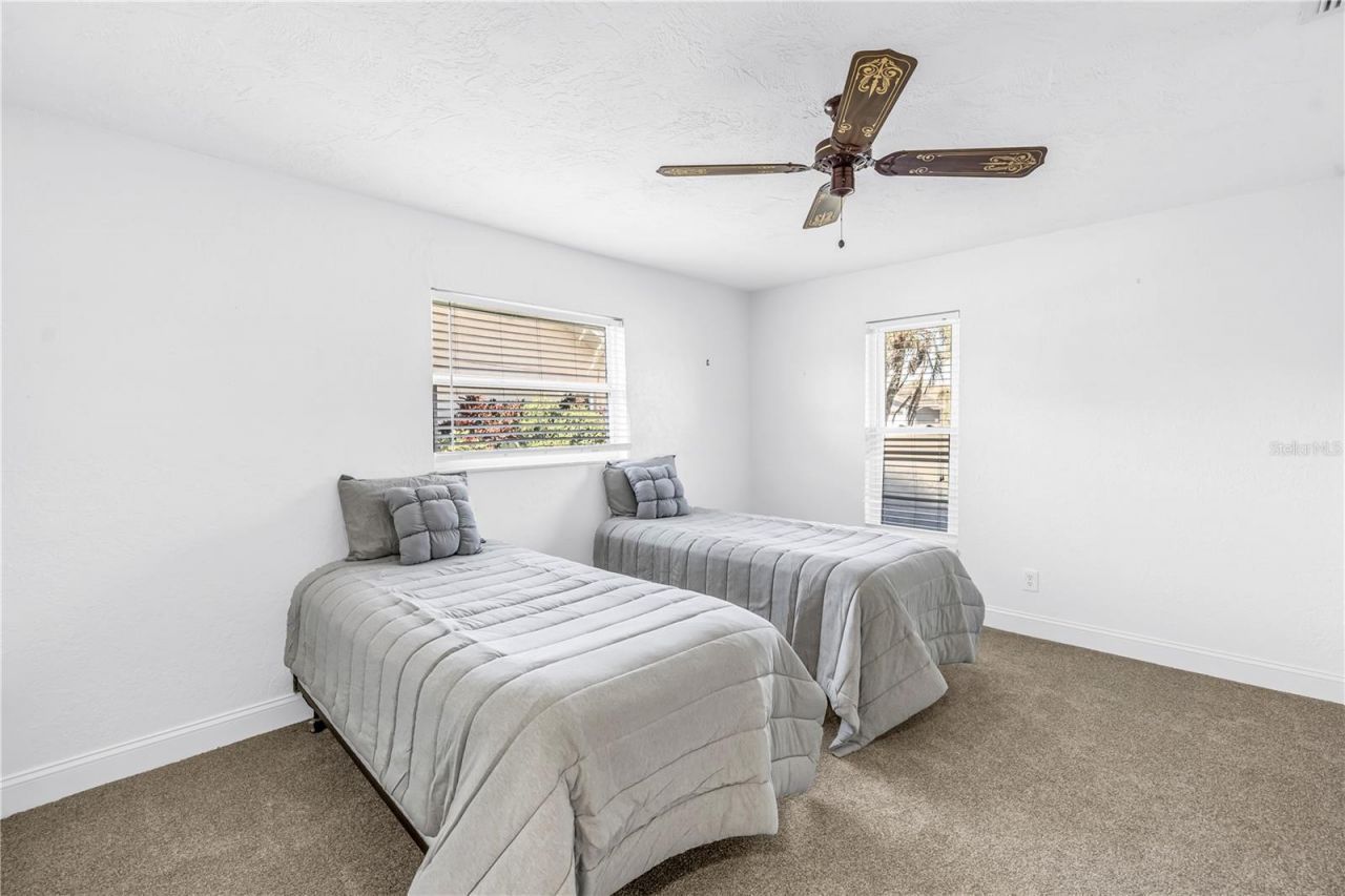1964 Massachusetts Avenue Ne, Saint Petersburg, FL 33703 Photo