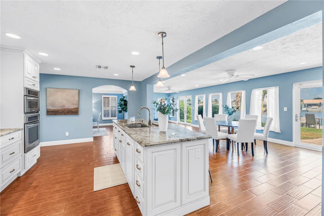 1964 Massachusetts Avenue Ne, Saint Petersburg, FL 33703 Photo