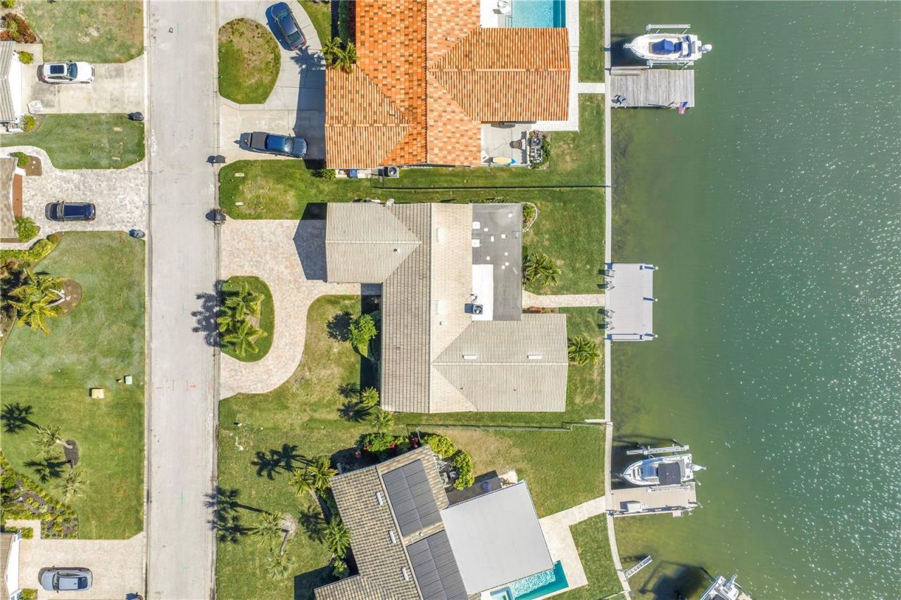 1964 Massachusetts Avenue Ne, Saint Petersburg, FL 33703 Photo