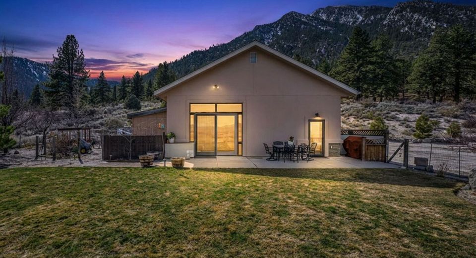 466 Horsethief Circle, Markleeville, CA 96120 Photo