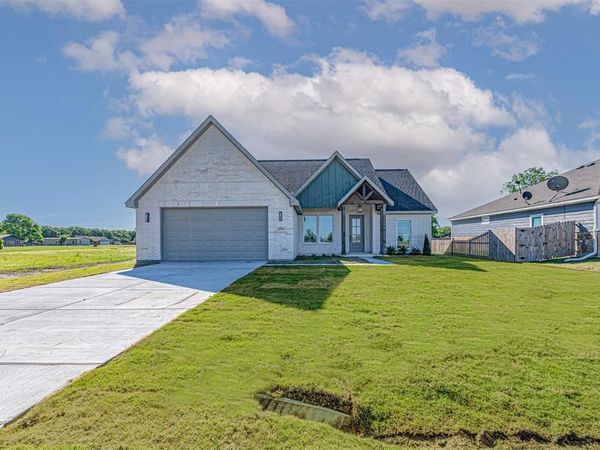 1474 VZ County Road 3502, Wills Point, TX 75169