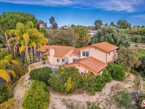 39700 Avenida Arizona, Temecula, CA 92591