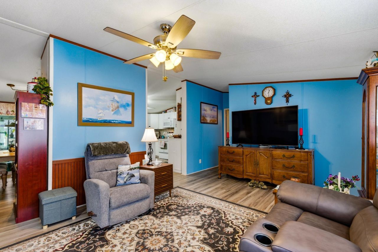 462 Oak Ave.  Photo 14