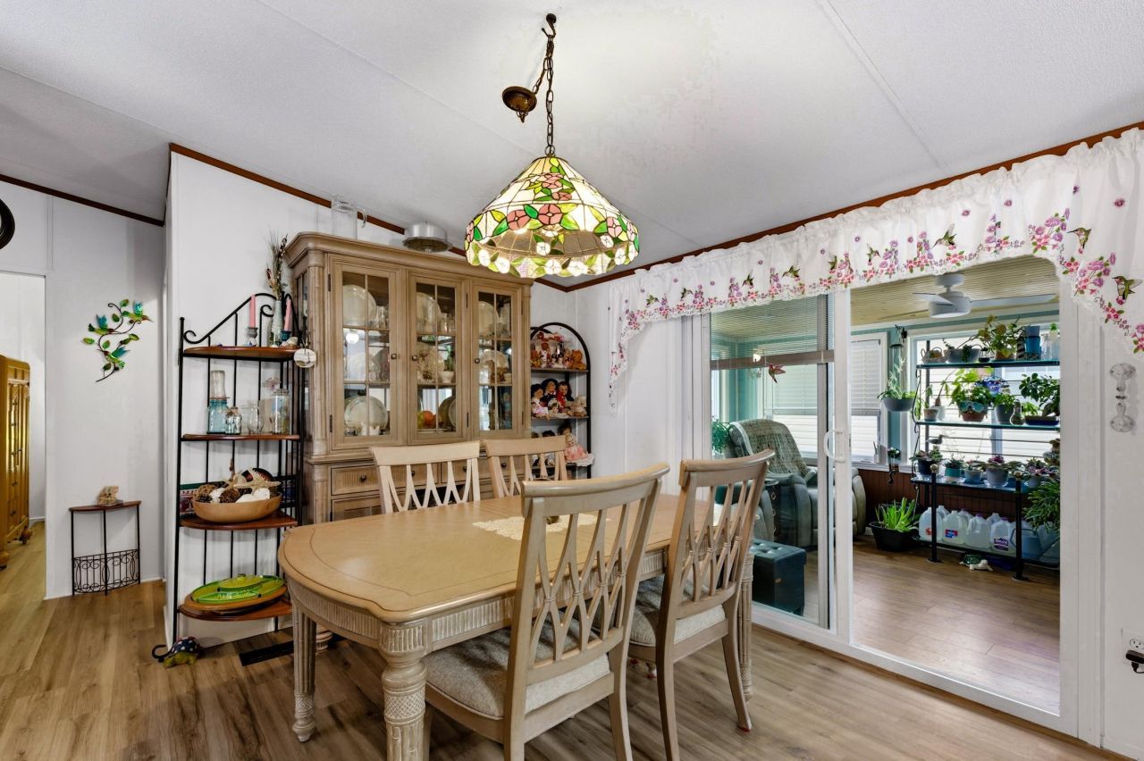 462 Oak Ave.  Photo 6