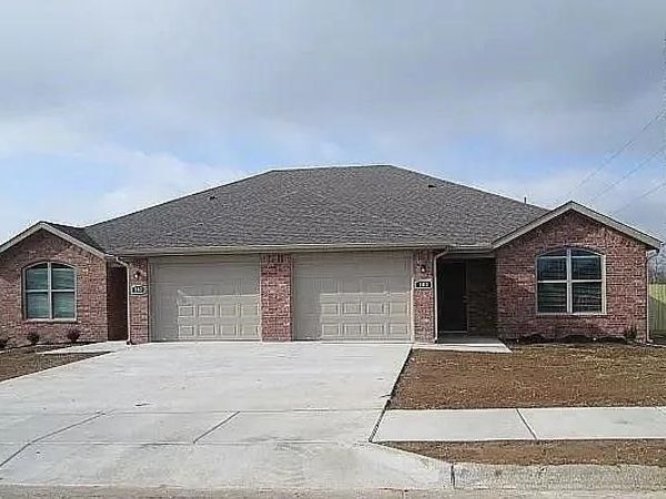 100 102 Foxglove Street , Centerton, AR 72719
