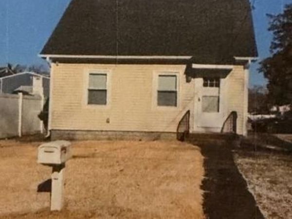 629 Lakeway Drive, West Babylon, NY 11704