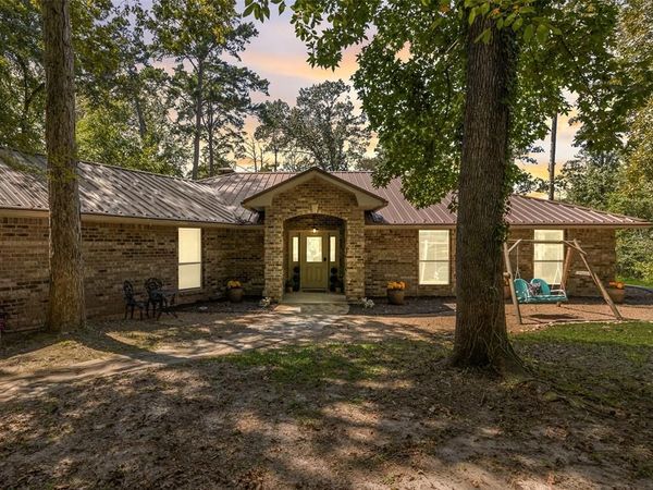 810 Clear Water Trail, Holly Lake Ranch, TX 75765