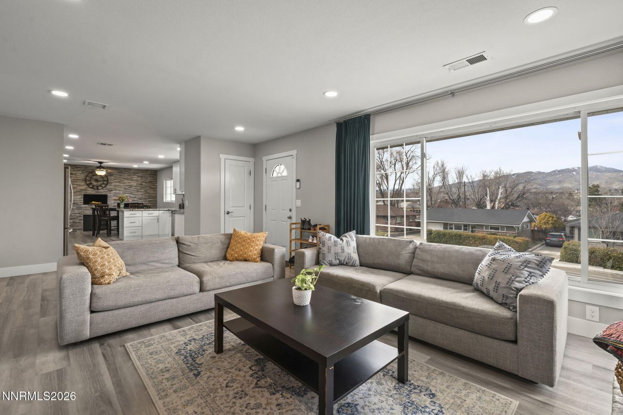 150 Mayberry Drive, Reno, NV 89509 Photo