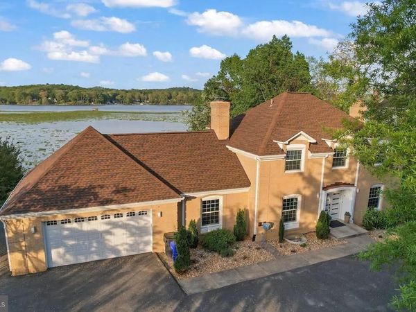 18505 CABIN ROAD, TRIANGLE, VA 22172