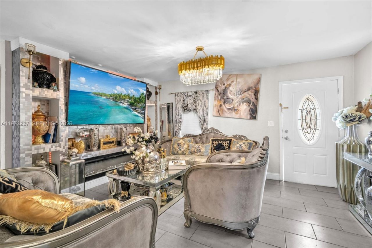 2521 NW 151st St , Miami Gardens, FL 33054 Photo