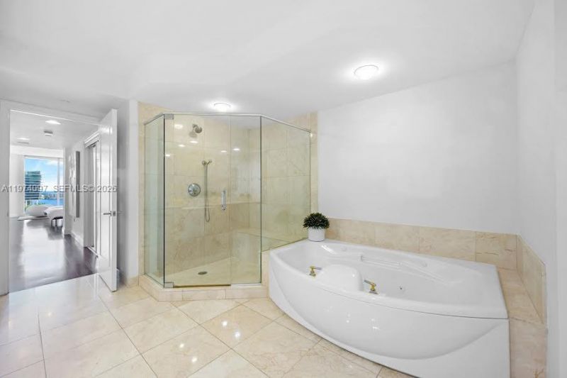 3201 NE 183, Unit 1104, Aventura, FL 33160 Photo