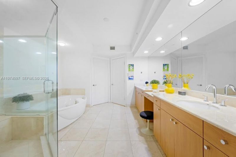 3201 NE 183 Street, Unit 1104, Aventura, FL 33160 Photo