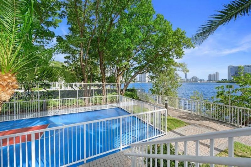 3201 NE 183 Street, Unit 1104, Aventura, FL 33160 Photo
