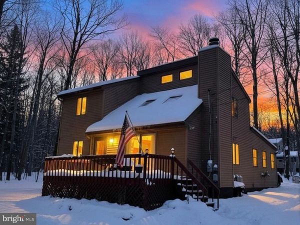 72 EAST CREEKVIEW DR, GOULDSBORO, PA 18424