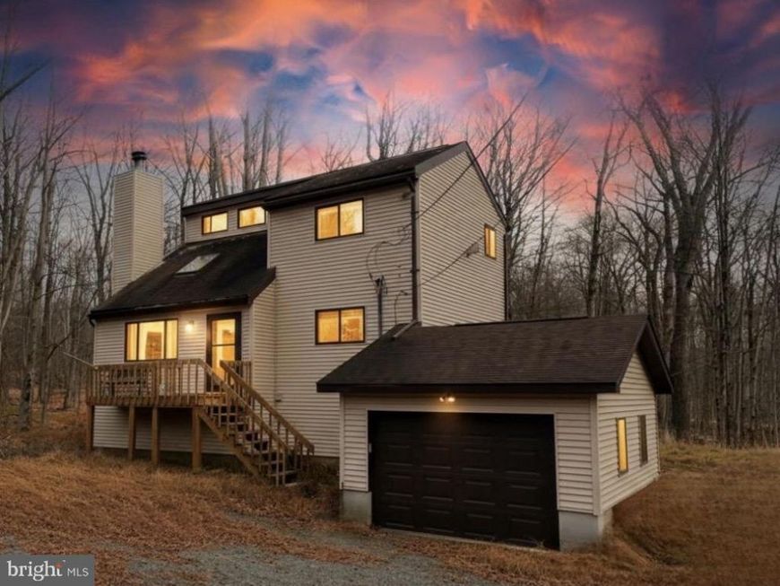 19 Livingston Lane, Gouldsboro, PA 18424 Main Photo