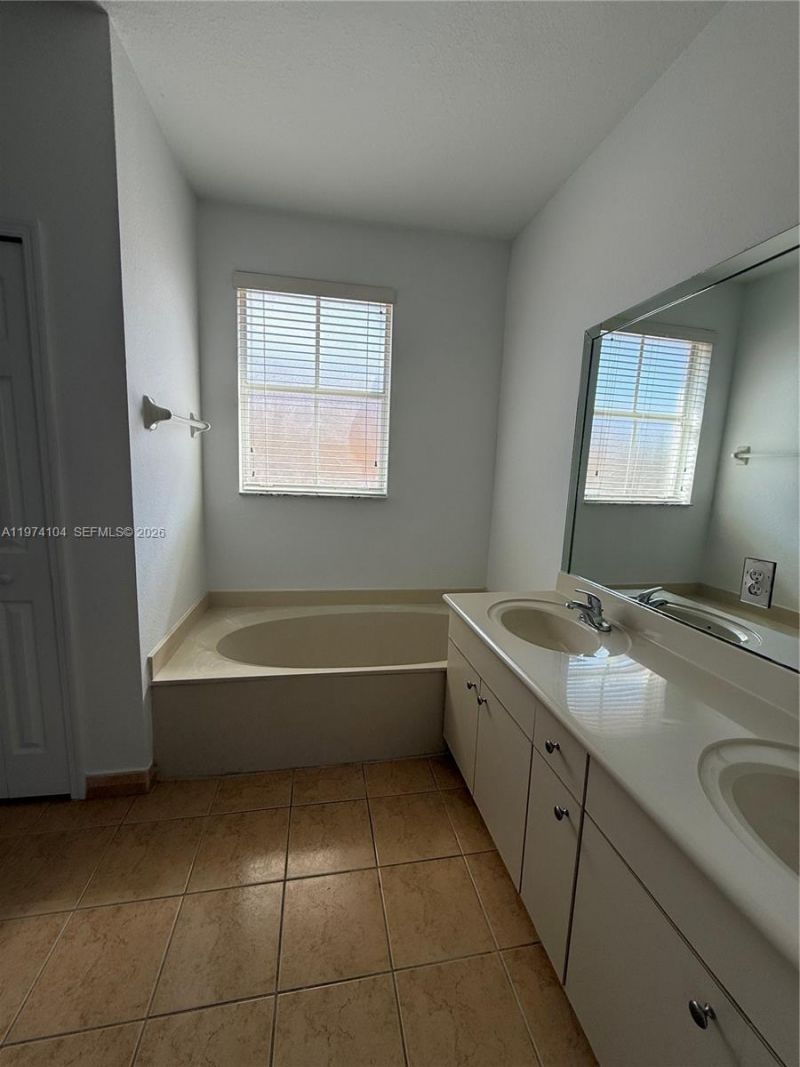 Please Call For Address, Miami, FL 33193 Photo