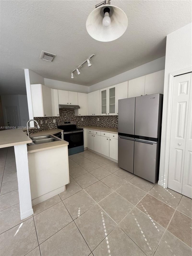 Please Call For Address, Miami, FL 33193 Photo