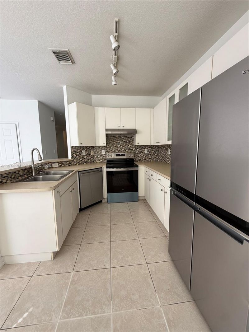 Please Call For Address, Miami, FL 33193 Photo