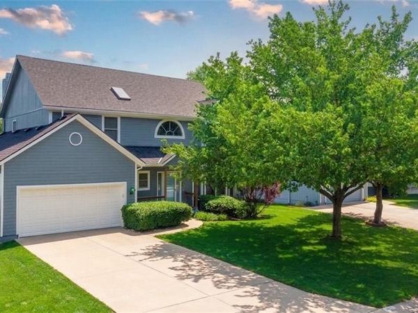 6275 W 157th Street, Overland Park, KS 66223