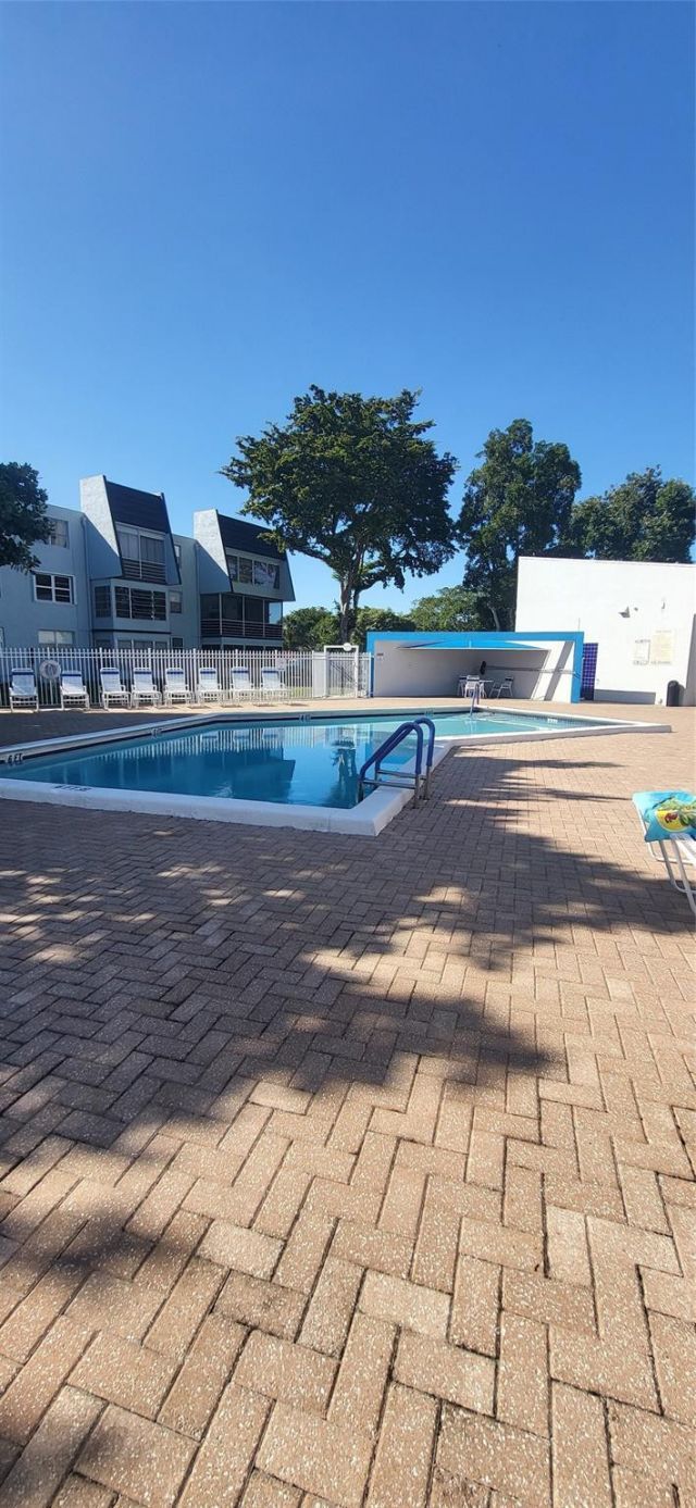 9070 Lime Bay Boulevard, Unit 309, Tamarac, FL 33321 Photo
